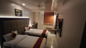 Hotel Ozas Grand